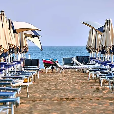 Delightful Detached With Outdoor Space To Relax Hotel Bibione